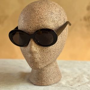 Black Hollywood 1950s Retro Oval Bold Pinup Sunglasses